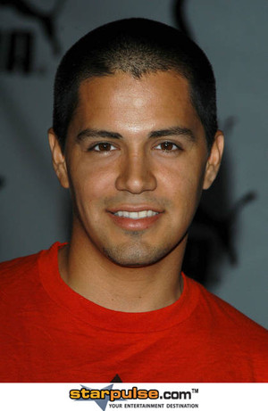 Jay Hernandez